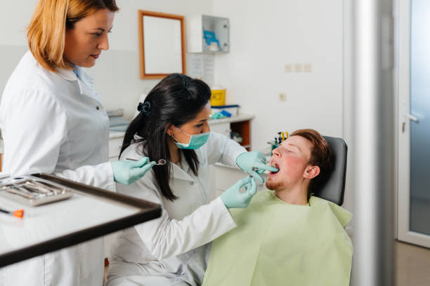 Best Emergency Tooth Extraction in North Utica, IL
