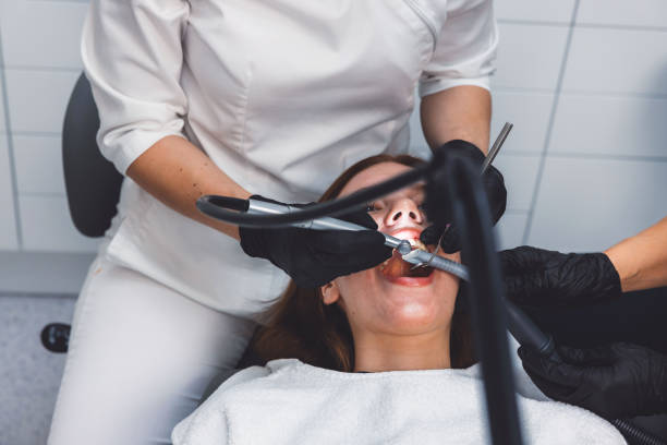 Best Emergency Tooth Extraction in North Utica, IL